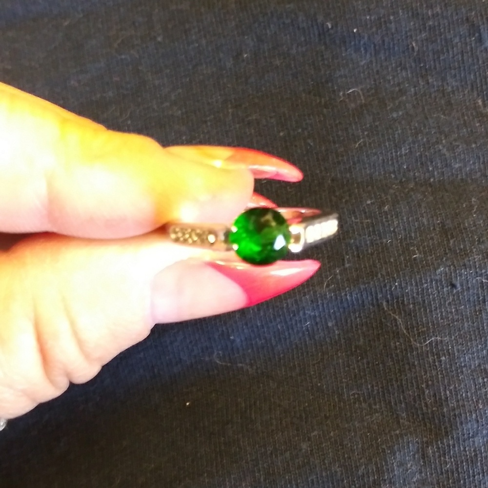 Gem stone ring